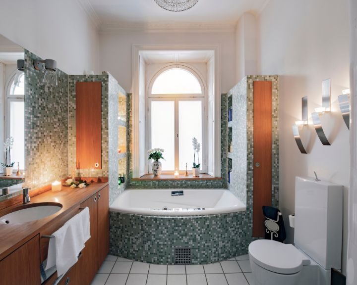 A Waterbury bathroom featuring a tub and sink.